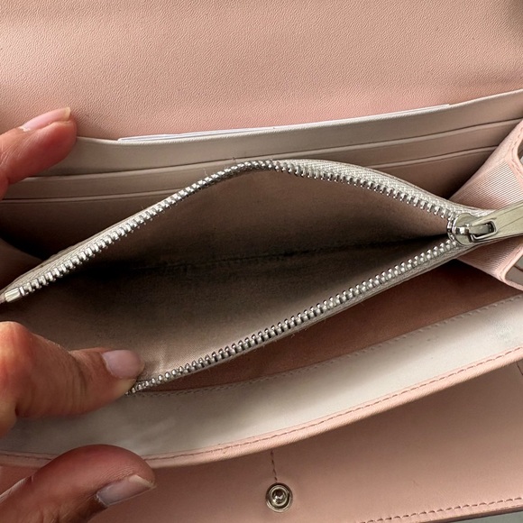 Salvatore Ferragamo Pink Leather Vara Bow Continental Wallet - Picture 8 of 10